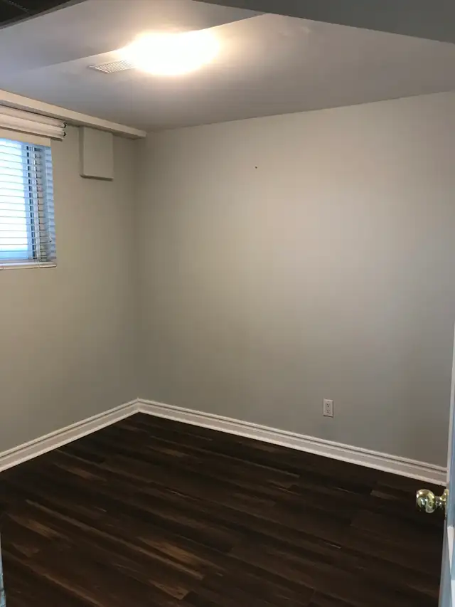 1 BEDROOM RAISED BASEMENT FOR RENT - Photo 5