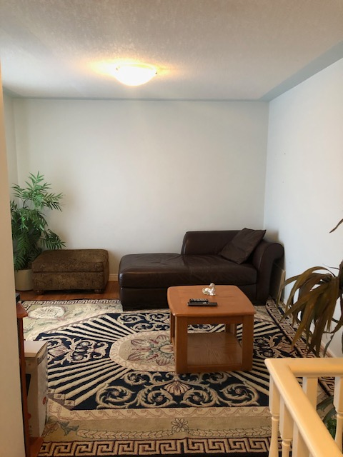 Room for Rent in the Hamptons NW - Photo 6