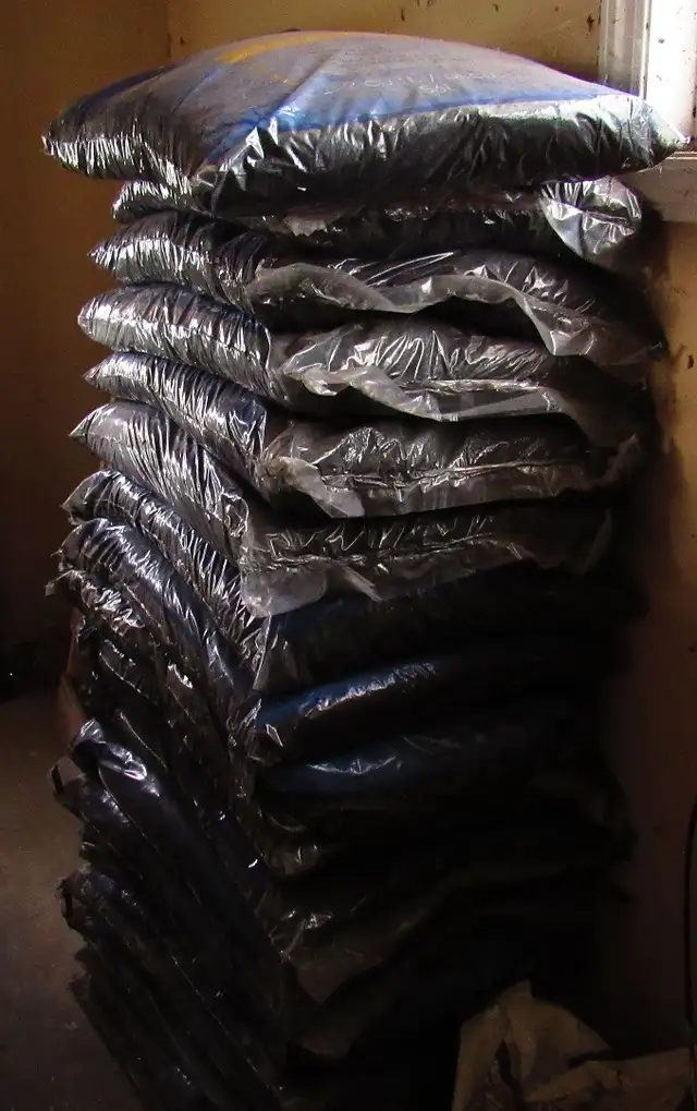 80.00 Black Mulch 56 L x18 bags for 40.00 - Photo 2