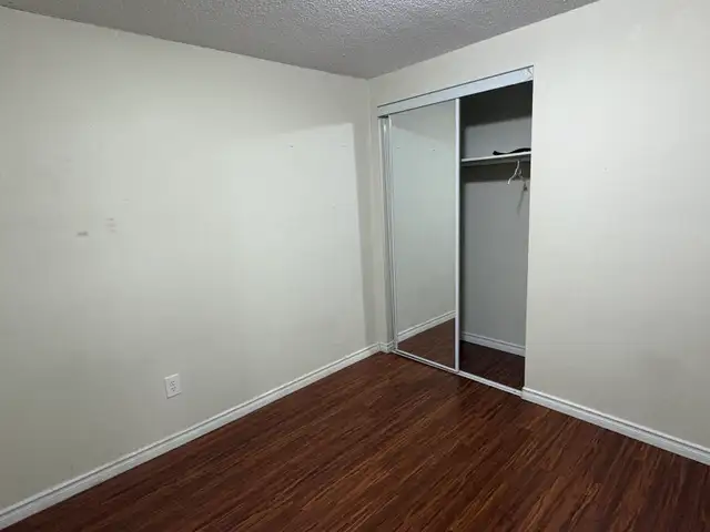 2 BEDROOM BASEMENT CHURCHILL MEADOWS - Photo 4