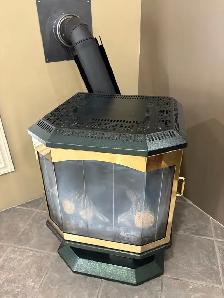 Oil stove with chimney