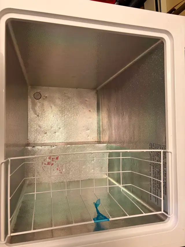 Deep Freezer 5cu ft - Photo 3