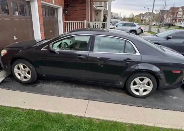 2009 Chevrolet Malibu LS 4D Sedan