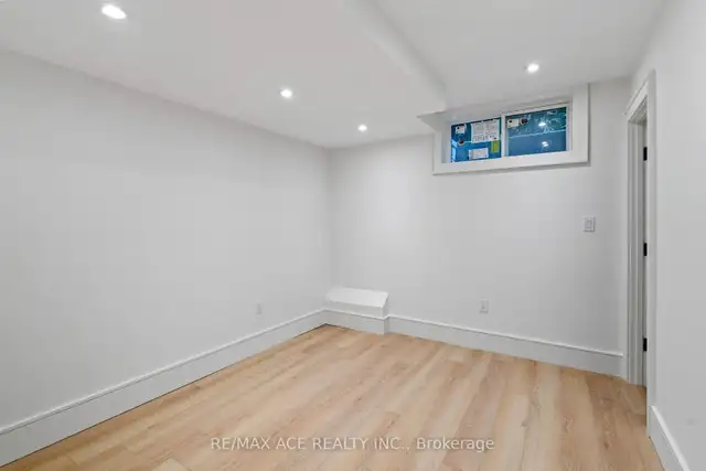 Move in ready private room is available in Scarborough - Photo 4