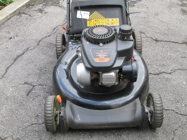 19' REMINGTON GAS LAWNMOWER - Photo 4