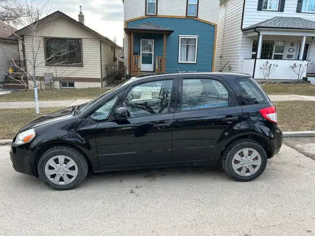 2011 Suzuki SX4 - Photo 3