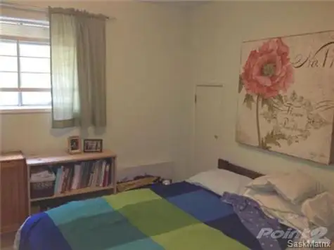 Raised bright one bedroom suite for rent, great location - Photo 4