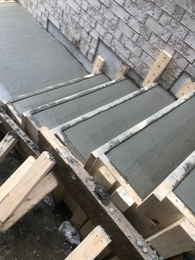 concrete/Interlocking - Photo 4