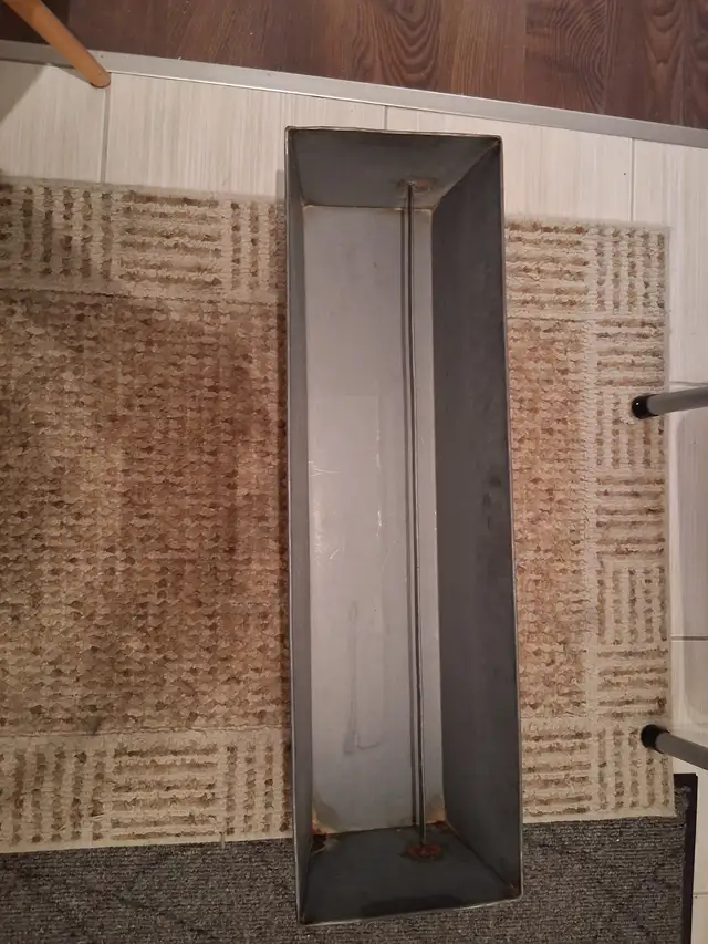 a vendre bac a tapisserie metal calvaniser 60$