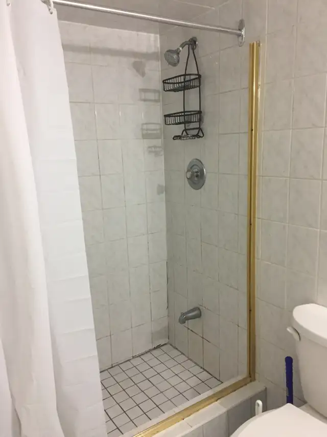 Basement Room for Rent - Photo 6