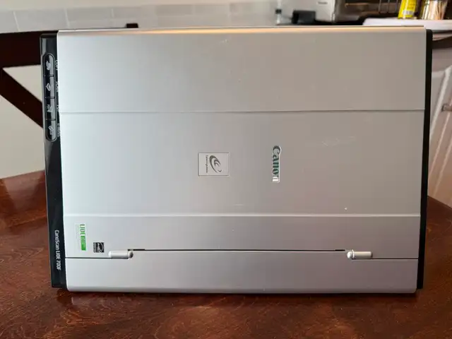Cannon LiDE 700F Professional Scanner - Photo 2
