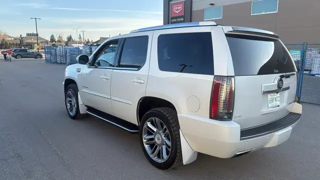 2014 Cadillac Escalade Premium - Photo 7