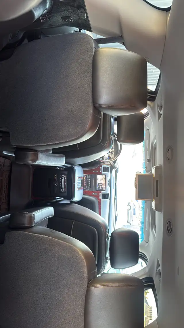 2014 Cadillac Escalade Premium - Photo 9