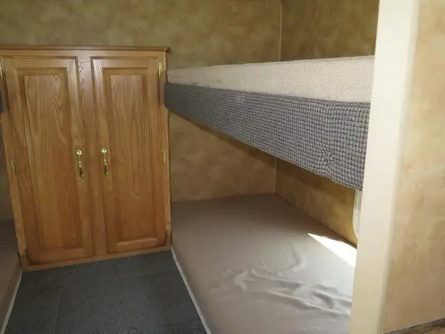 2006 Keystone 31BHS Double Bunks - Photo 6
