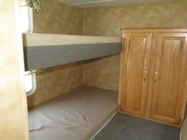 2006 Keystone 31BHS Double Bunks - Photo 7