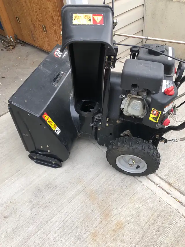 SnowBlower - Photo 2