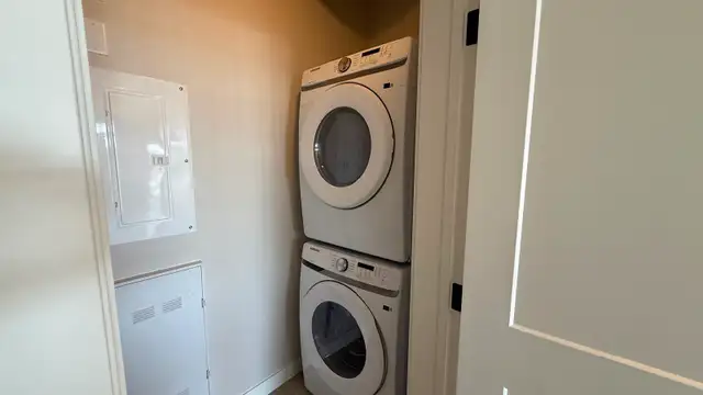 NEW 2 BEDROOM APARTMENT TOP FLOOR FOR RENT! PETS WELCOME!! - Photo 13