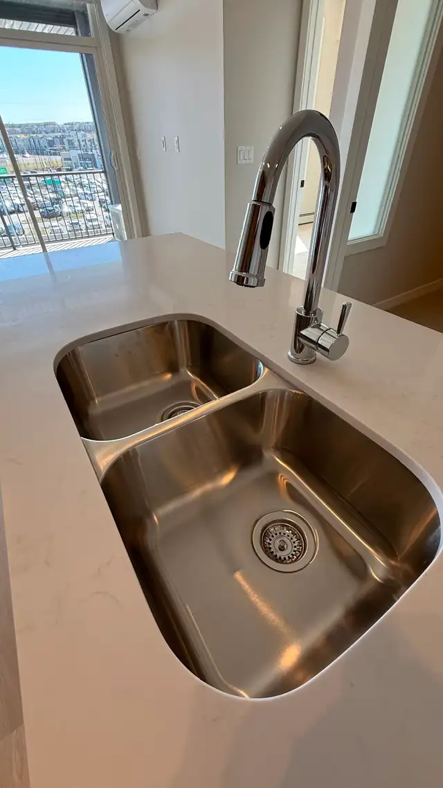 NEW 2 BEDROOM APARTMENT TOP FLOOR FOR RENT! PETS WELCOME!! - Photo 16
