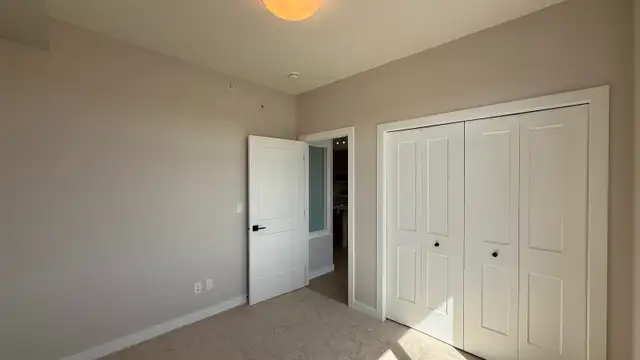 NEW 2 BEDROOM APARTMENT TOP FLOOR FOR RENT! PETS WELCOME!! - Photo 19