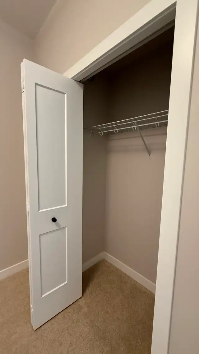 NEW 2 BEDROOM APARTMENT TOP FLOOR FOR RENT! PETS WELCOME!! - Photo 23