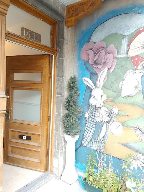 3 Beds 1 Bath Apartment