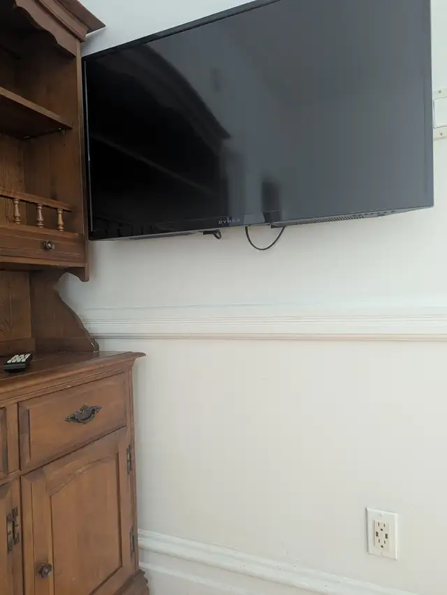 3 Beds 1 Bath Apartment - Photo 10