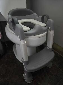 Toddler toliet seat with steps