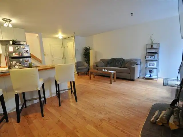 4 ½ NDG - 2 chambres   2 étages (2 bdrm   2 floors) - Photo 4