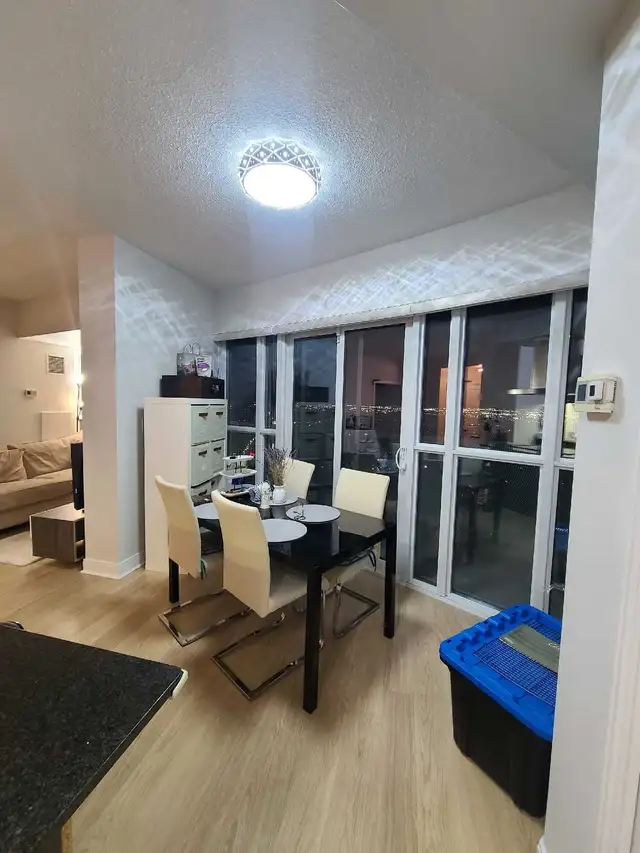 room for rent absolute avenue - Photo 5