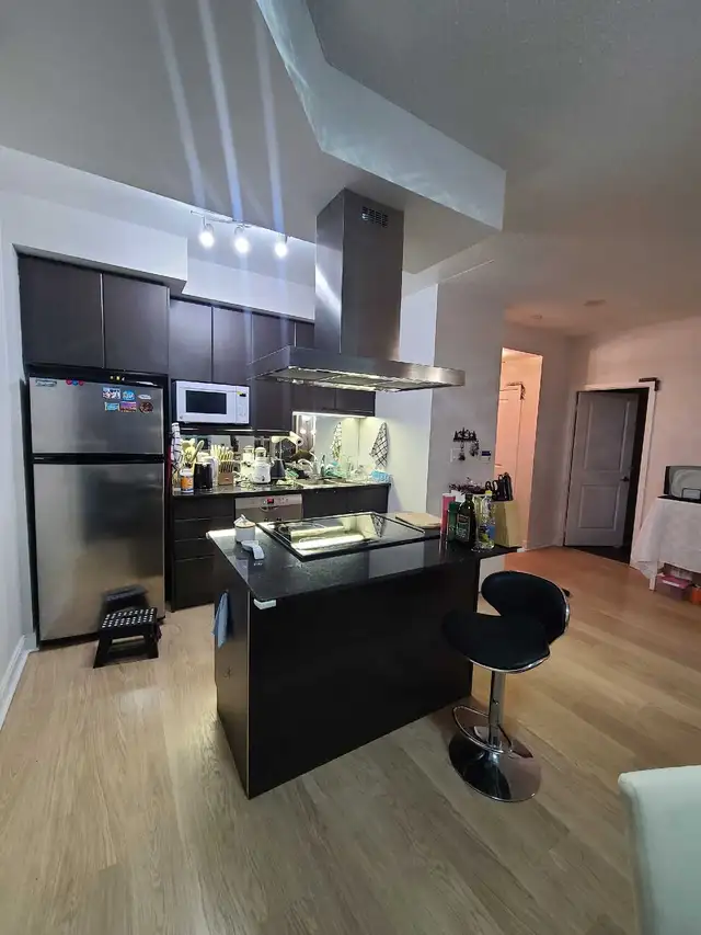 room for rent absolute avenue - Photo 6