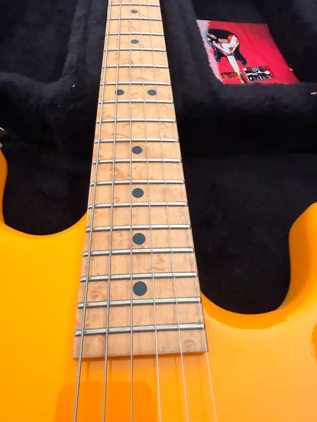 Late 80’s Charvel custom shop W/ GORGEOUS bird’s eye maple - Photo 4