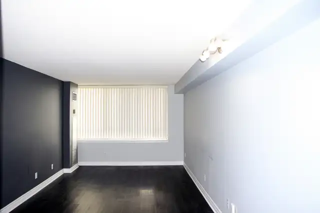 2 Bedroom   Den condo near Warden & Steeles for rent - Photo 2