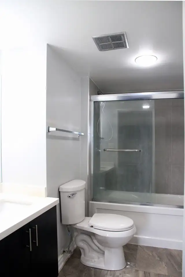 2 Bedroom   Den condo near Warden & Steeles for rent - Photo 6