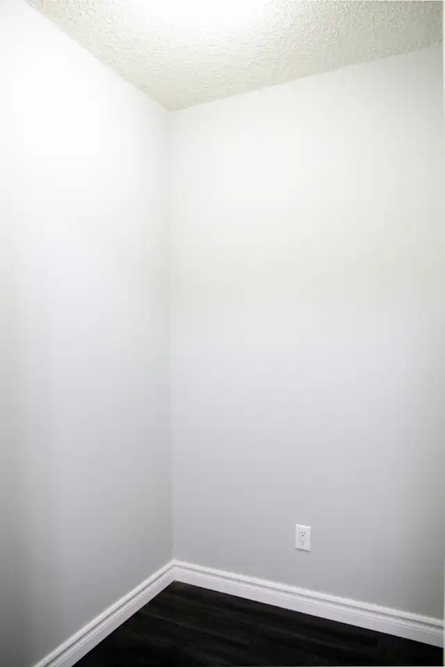 2 Bedroom   Den condo near Warden & Steeles for rent - Photo 8