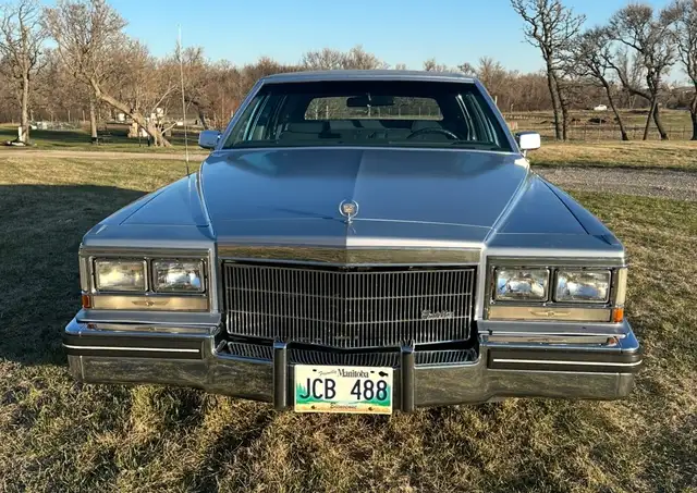 1984 Cadillac Fleetwood Brougham d’Elegance - Photo 2