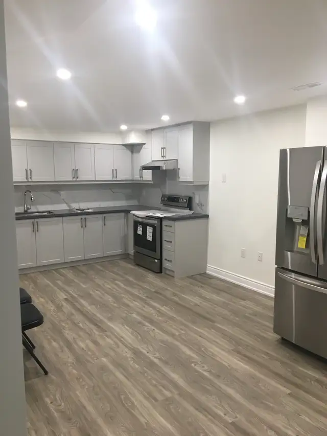 2Bedrooms Legal Basement Apt Pickering : (Taunton/Whites)