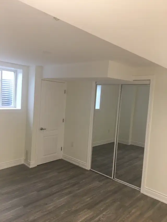 2Bedrooms Legal Basement Apt Pickering : (Taunton/Whites) - Photo 6
