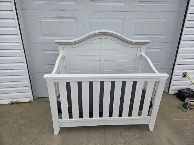 Crib/Toddler bed