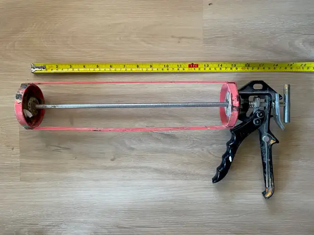Commercial Size  CAULKING GUN - Photo 2