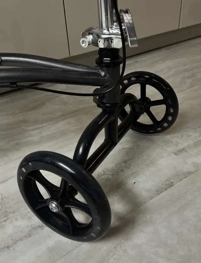 Medical Knee Walker (BRAND NEW) - Photo 7