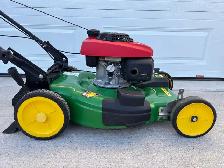 22" John Deere JS26 lawnmower