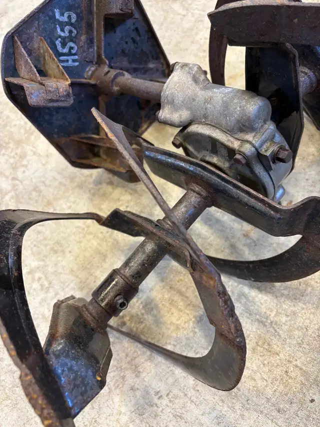 HS55 auger gear case - Photo 5