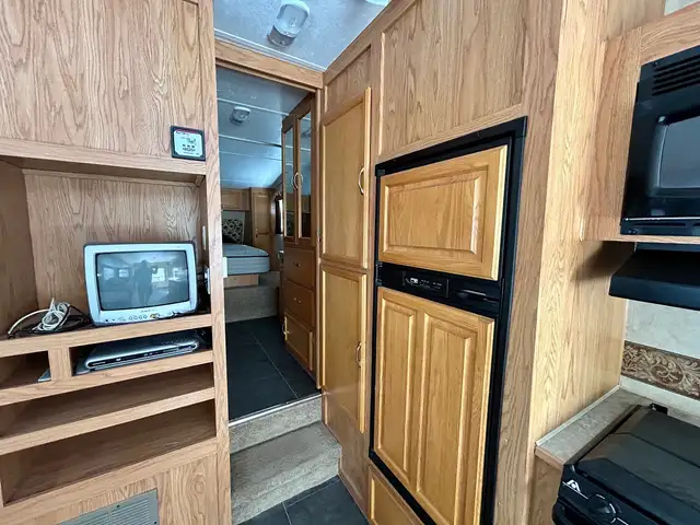 28.5’ Jayco Jayflight 5th Wheel - Photo 8