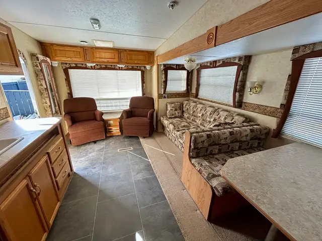28.5’ Jayco Jayflight 5th Wheel - Photo 9