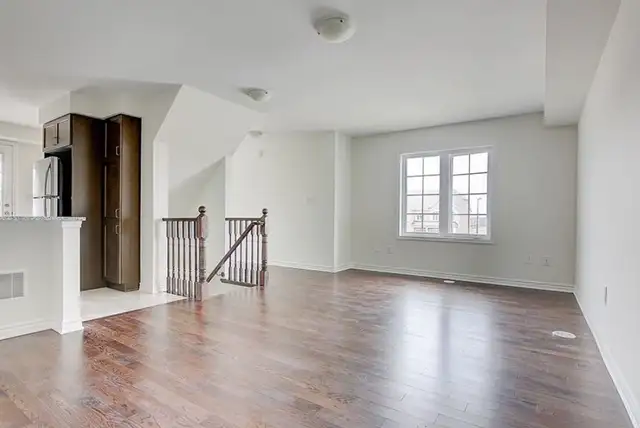 Richmond Hill Townhome for Sublease - 3 1 BR / 3 Bath (Mid June) - Photo 4