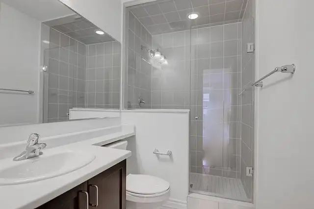 Richmond Hill Townhome for Sublease - 3 1 BR / 3 Bath (Mid June) - Photo 6