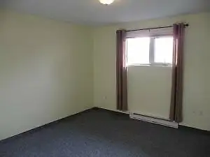 Spacious, Vacant and Clean 2 Bedroom Apartment For Rent - Photo 2