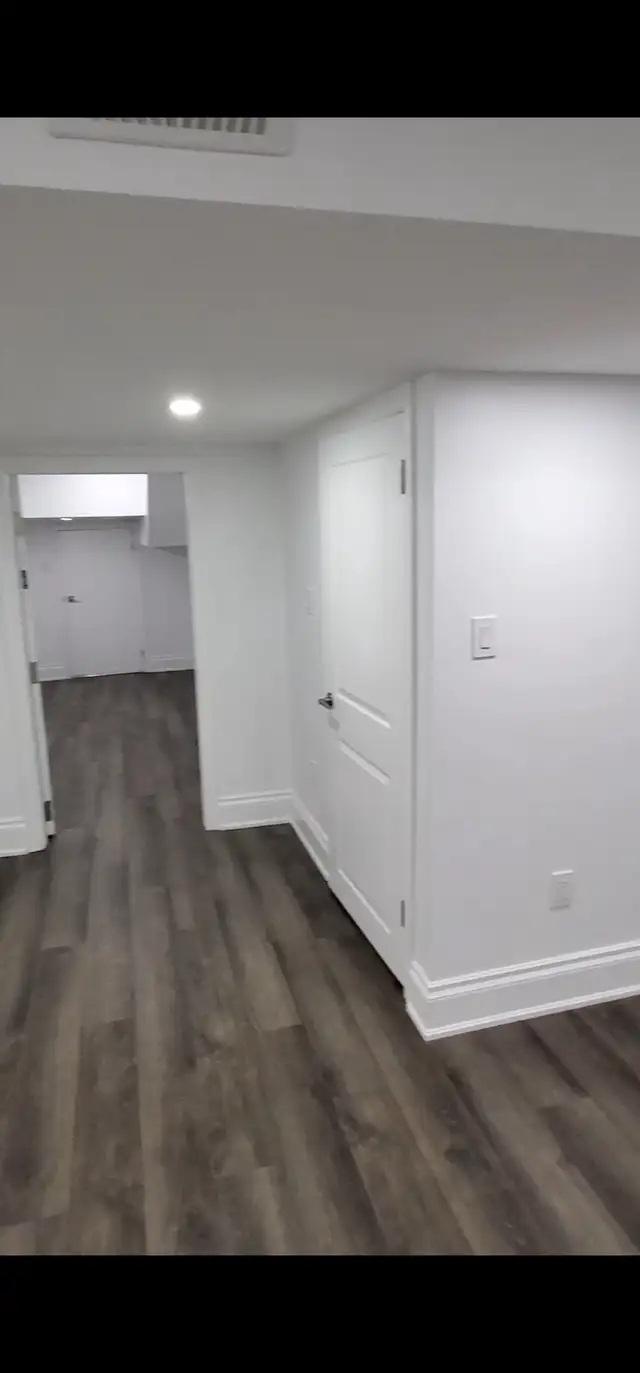 3 BEDROOM BASEMENT WITH SEPERATE ENTRANCE IN ALLISTON $2400 A MO - Photo 5