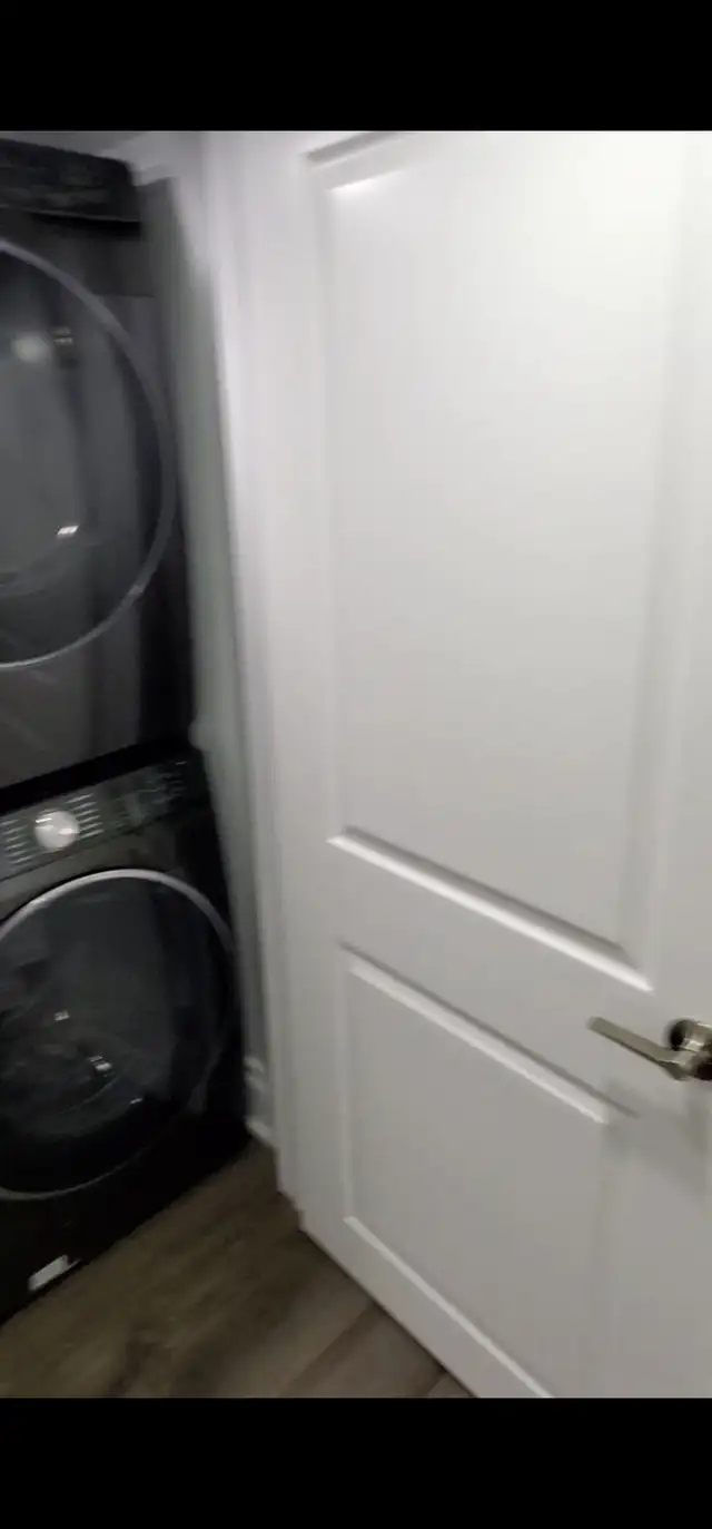 3 BEDROOM BASEMENT WITH SEPERATE ENTRANCE IN ALLISTON $2400 A MO - Photo 9