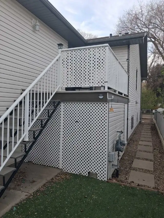 House For Sale in Medicine Hat - Photo 3